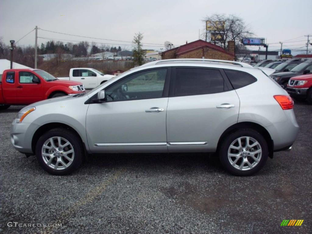 2011 Rogue SL AWD - Silver Ice Metallic / Black photo #2