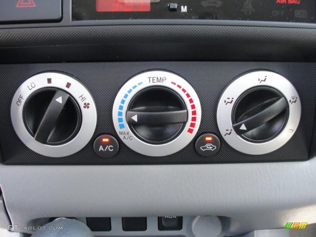 2011 Toyota Tacoma Regular Cab Controls Photo #47456923