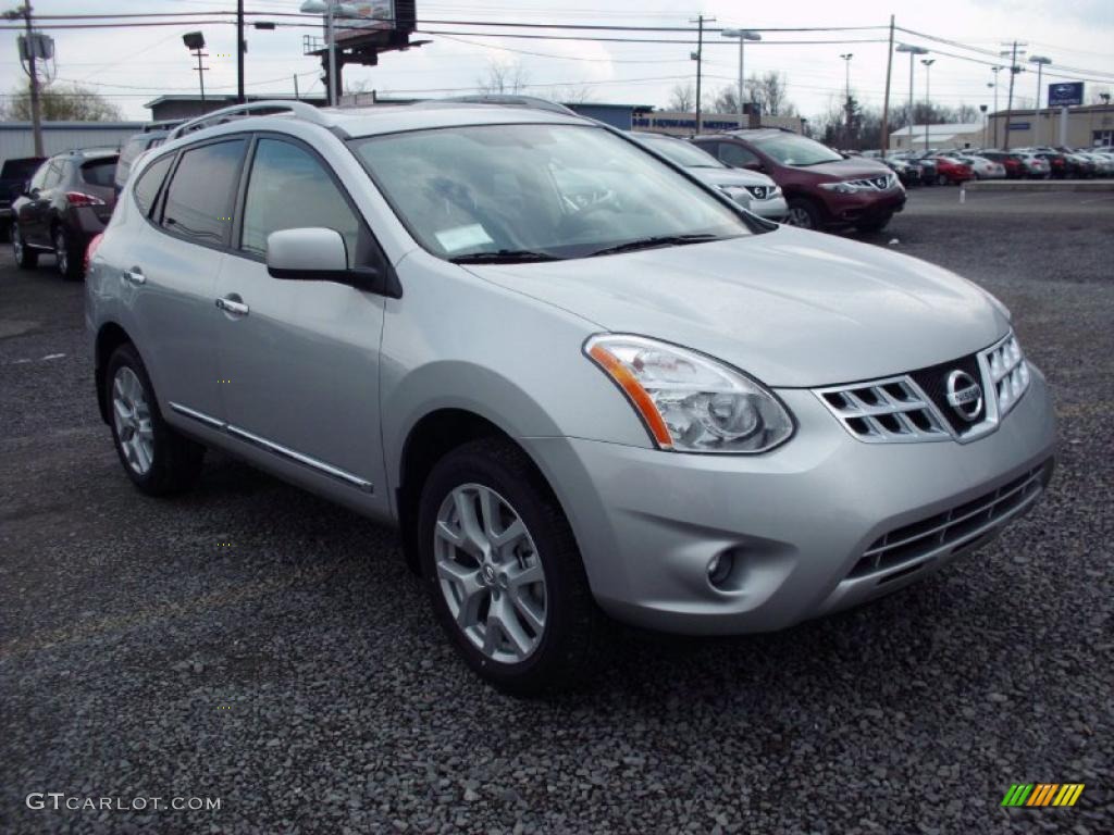 2011 Rogue SL AWD - Silver Ice Metallic / Black photo #10