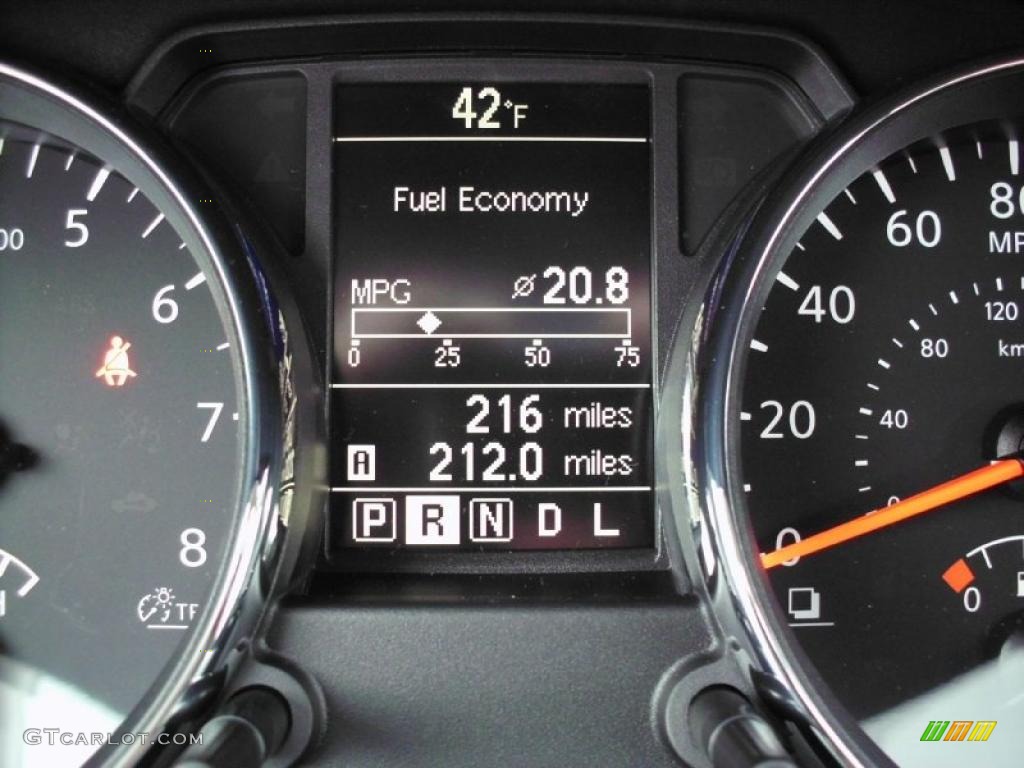 2011 Rogue SL AWD - Silver Ice Metallic / Black photo #20