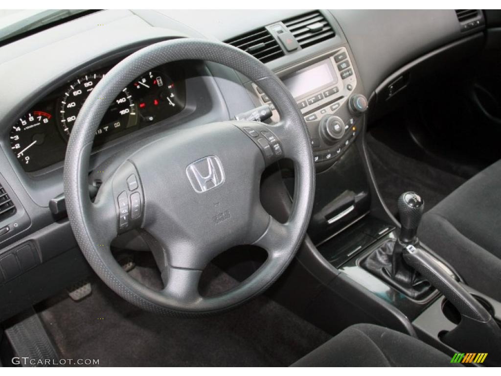 2006 Honda Accord SE Sedan Black Dashboard Photo #47458423