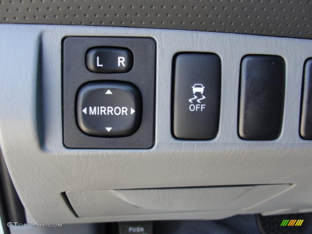 2011 Toyota Tacoma V6 TRD Sport PreRunner Access Cab Controls Photos