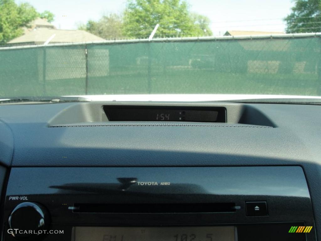 2011 Tundra Double Cab - Super White / Graphite Gray photo #25