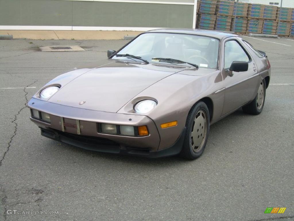 Quartz Grey Metallic 1983 Porsche 928 S Exterior Photo #47464219