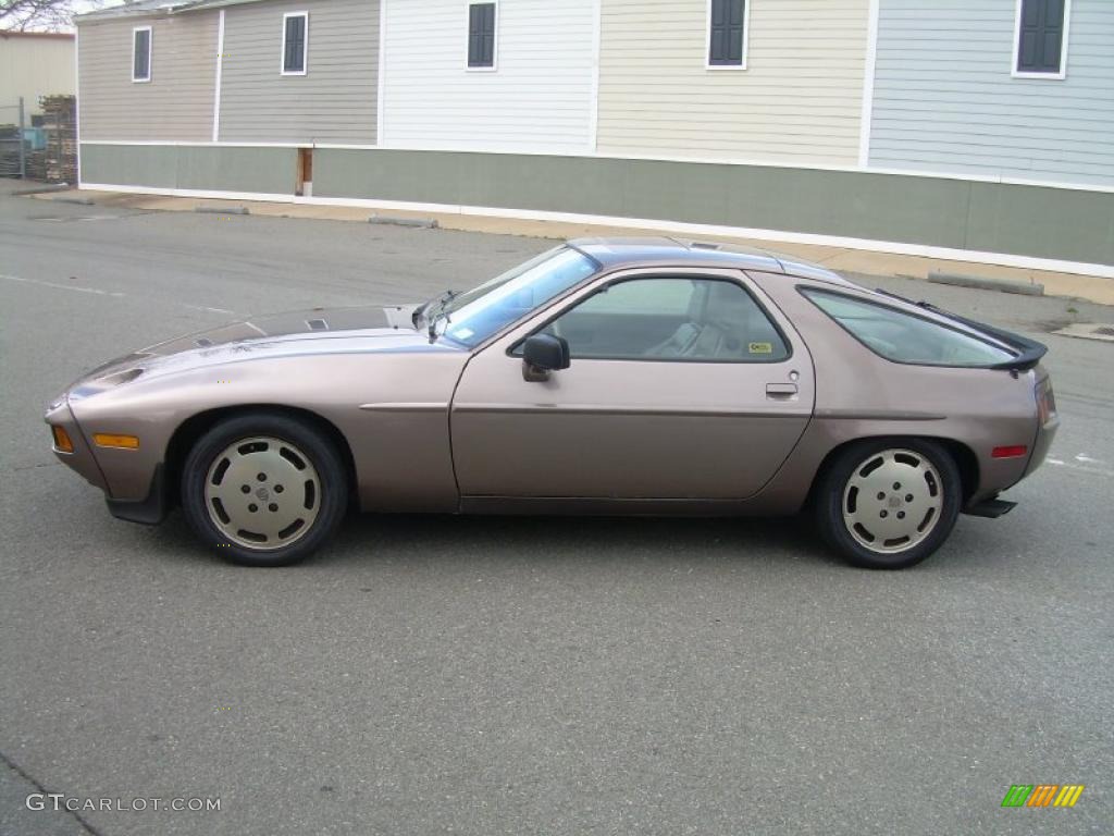 Quartz Grey Metallic 1983 Porsche 928 S Exterior Photo #47464234