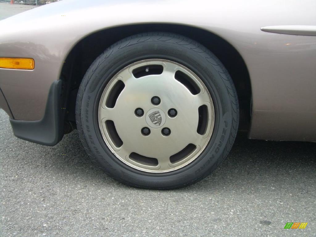 1983 Porsche 928 S Wheel Photos