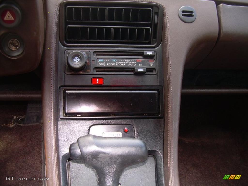1983 Porsche 928 S Controls Photo #47464375