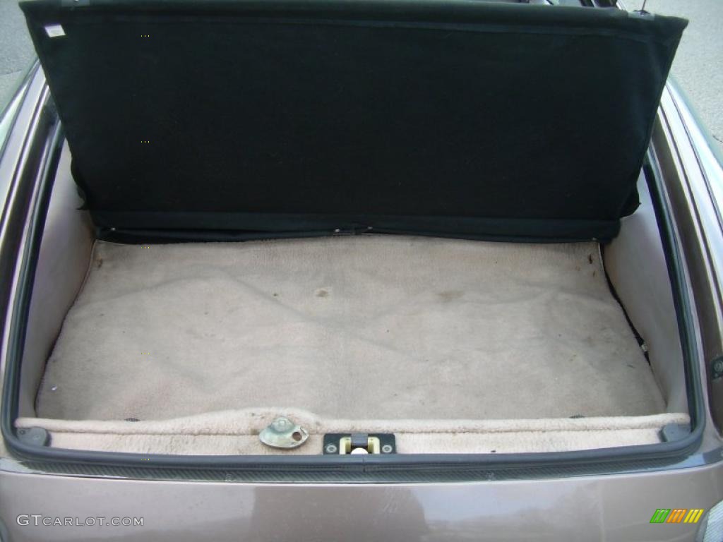 1983 Porsche 928 S Trunk Photo #47464390