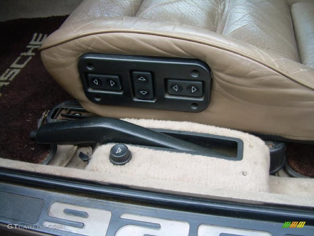 1983 Porsche 928 S Controls Photos