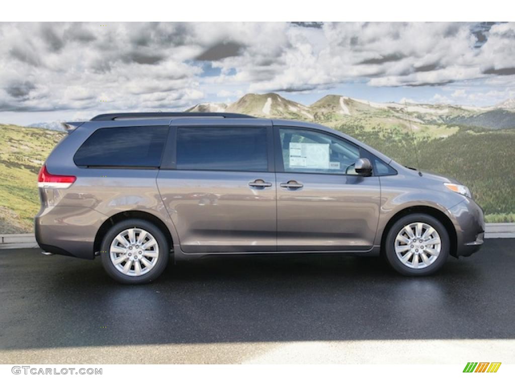 2011 Sienna XLE AWD - Predawn Gray Mica / Light Gray photo #2