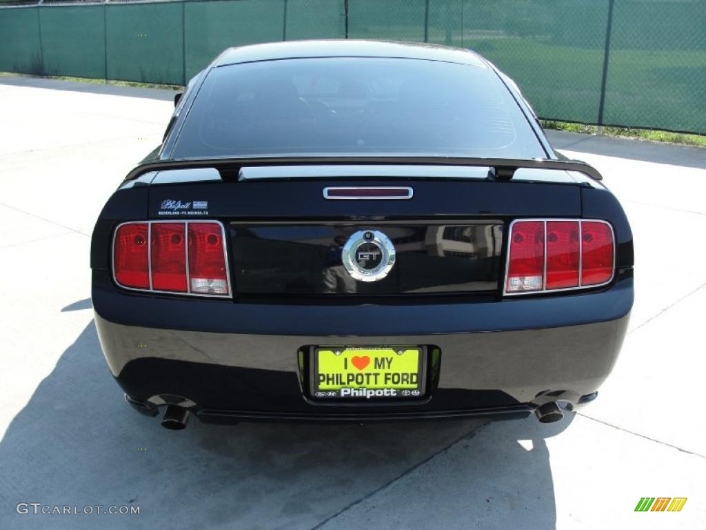 2005 Mustang GT Premium Coupe - Black / Red Leather photo #4