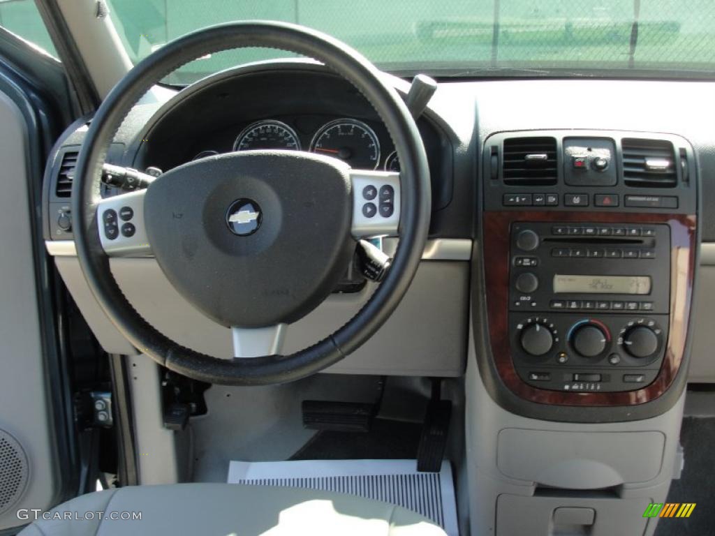 2005 Chevrolet Uplander LT Braun Entervan Medium Gray Dashboard Photo #47468536