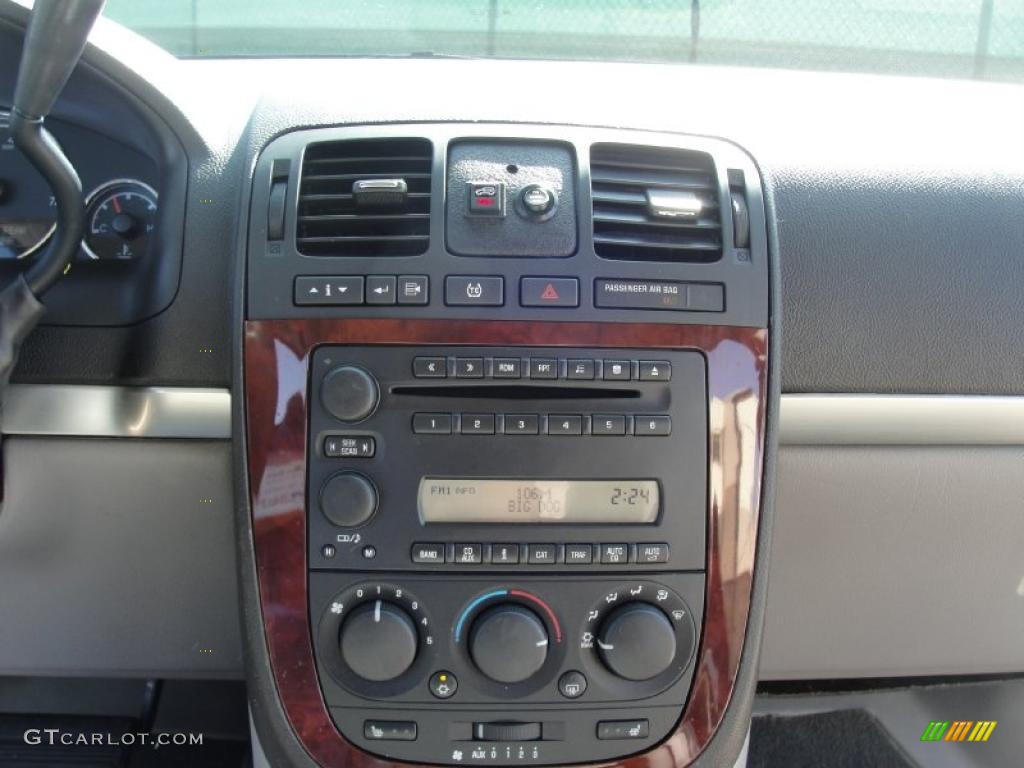 2005 Chevrolet Uplander LT Braun Entervan Controls Photo #47468566