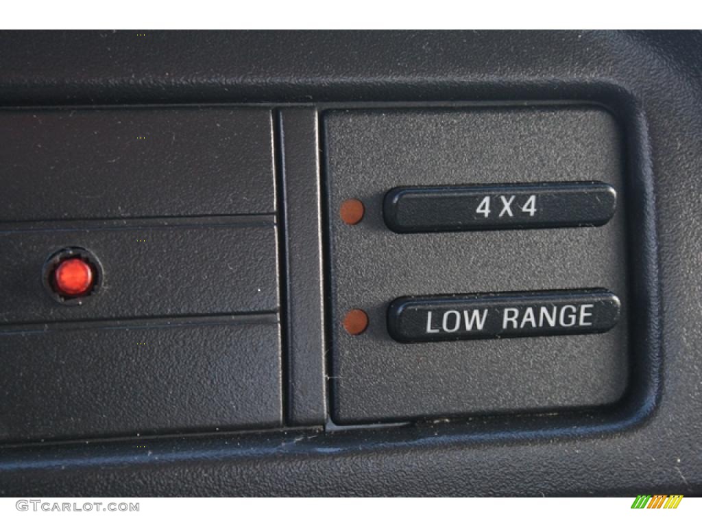 1994 Ford Bronco Eddie Bauer 4x4 Controls Photo #47470222