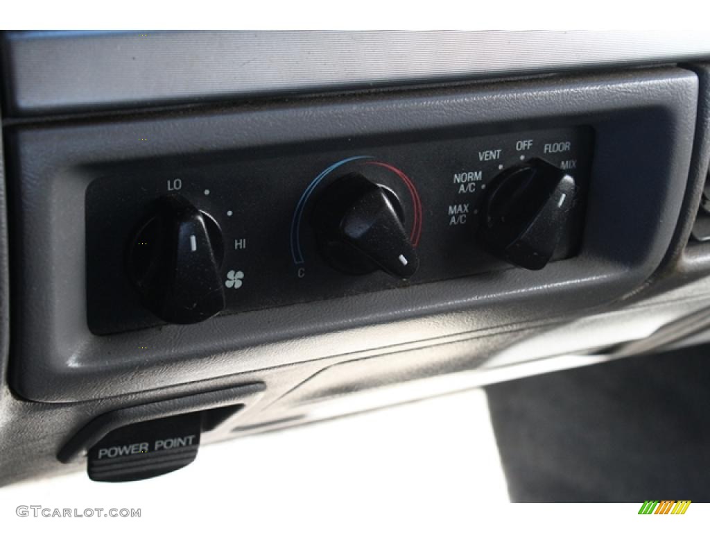 1994 Ford Bronco Eddie Bauer 4x4 Controls Photo #47470252