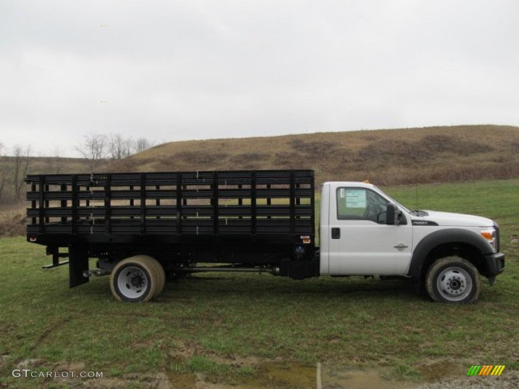 Oxford White 2011 Ford F550 Super Duty XL Regular Cab 4x4 Stake Truck Exterior Photo #47470921