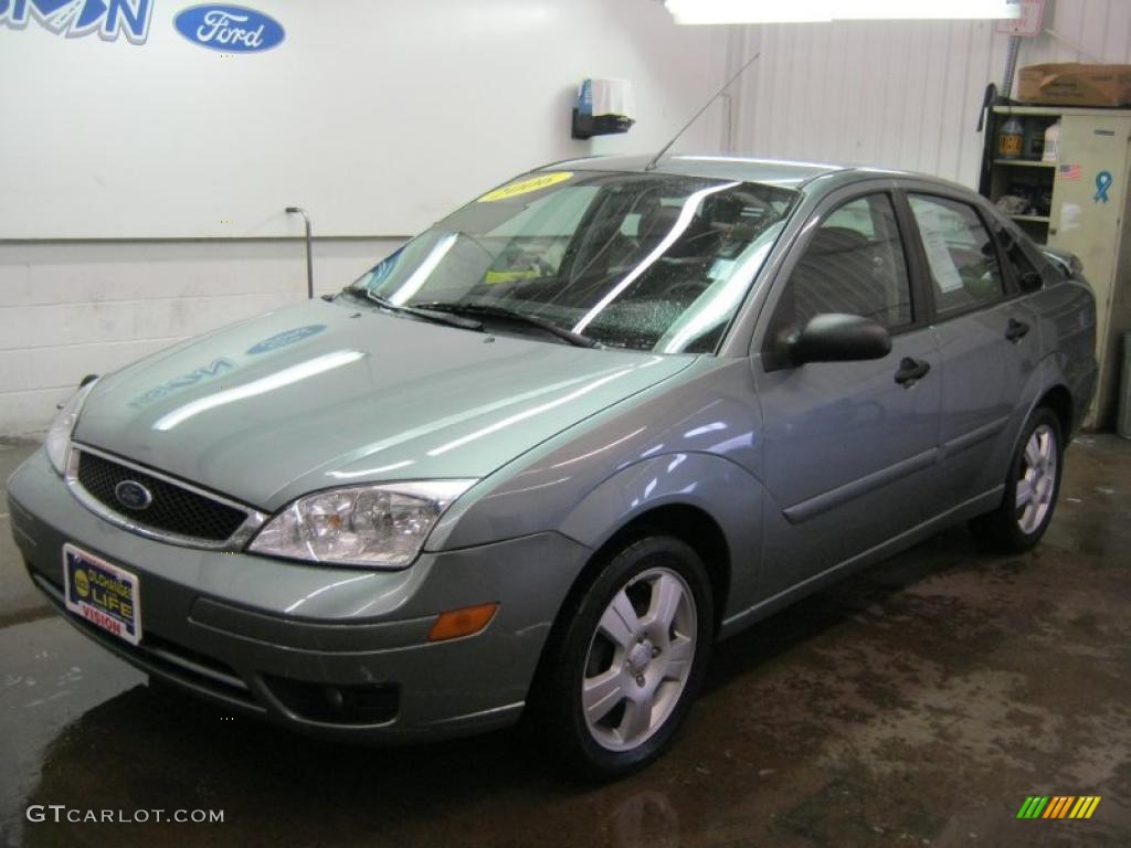 2006 Focus ZX4 SES Sedan - Light Tundra Metallic / Dark Flint/Light Flint photo #1