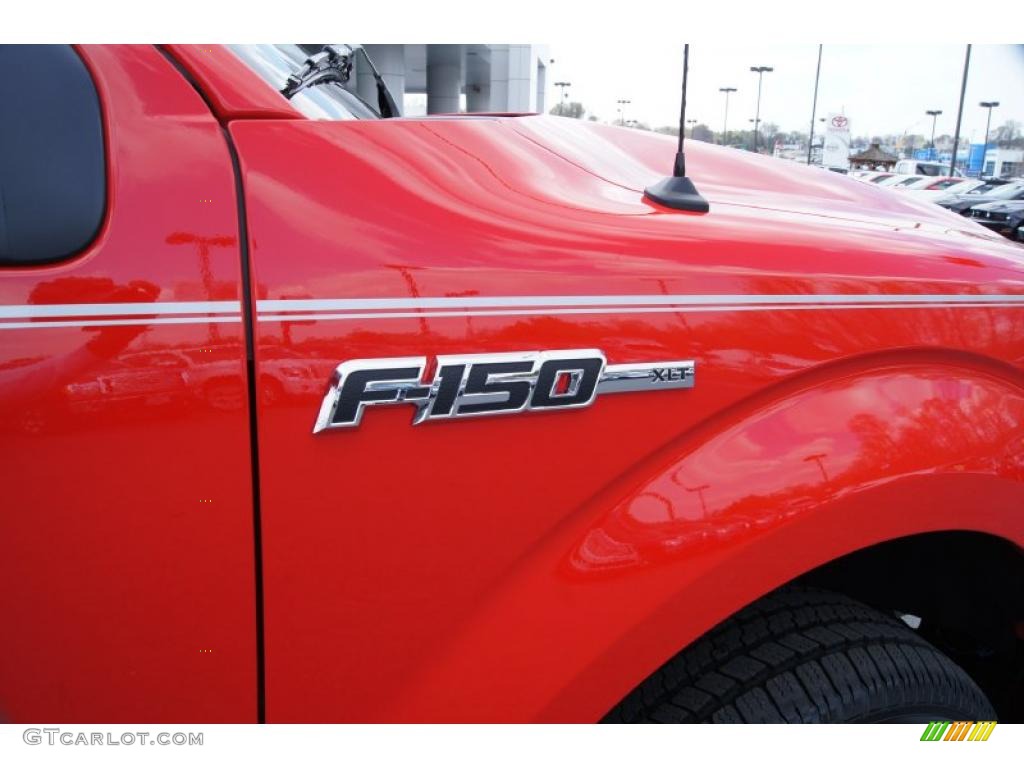 2011 F150 XLT SuperCrew 4x4 - Race Red / Steel Gray photo #15