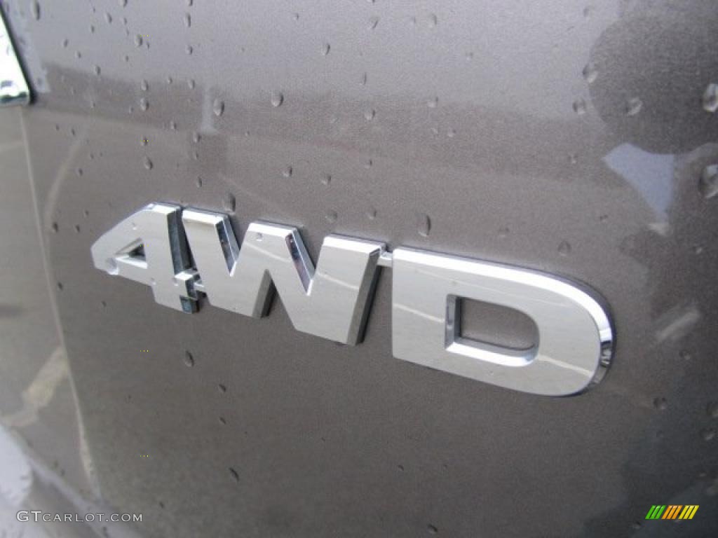 2010 Honda CR-V EX-L AWD Marks and Logos Photos