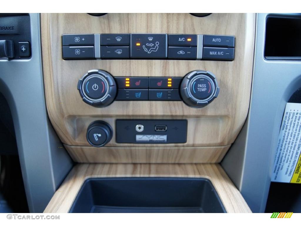 2011 Ford F150 Lariat SuperCrew 4x4 Controls Photo #47474810