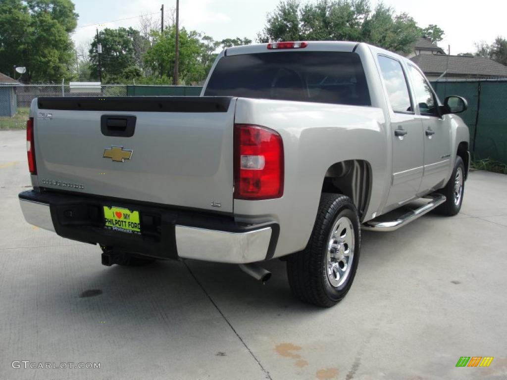 2009 Silverado 1500 LS Crew Cab - Silver Birch Metallic / Dark Titanium photo #3