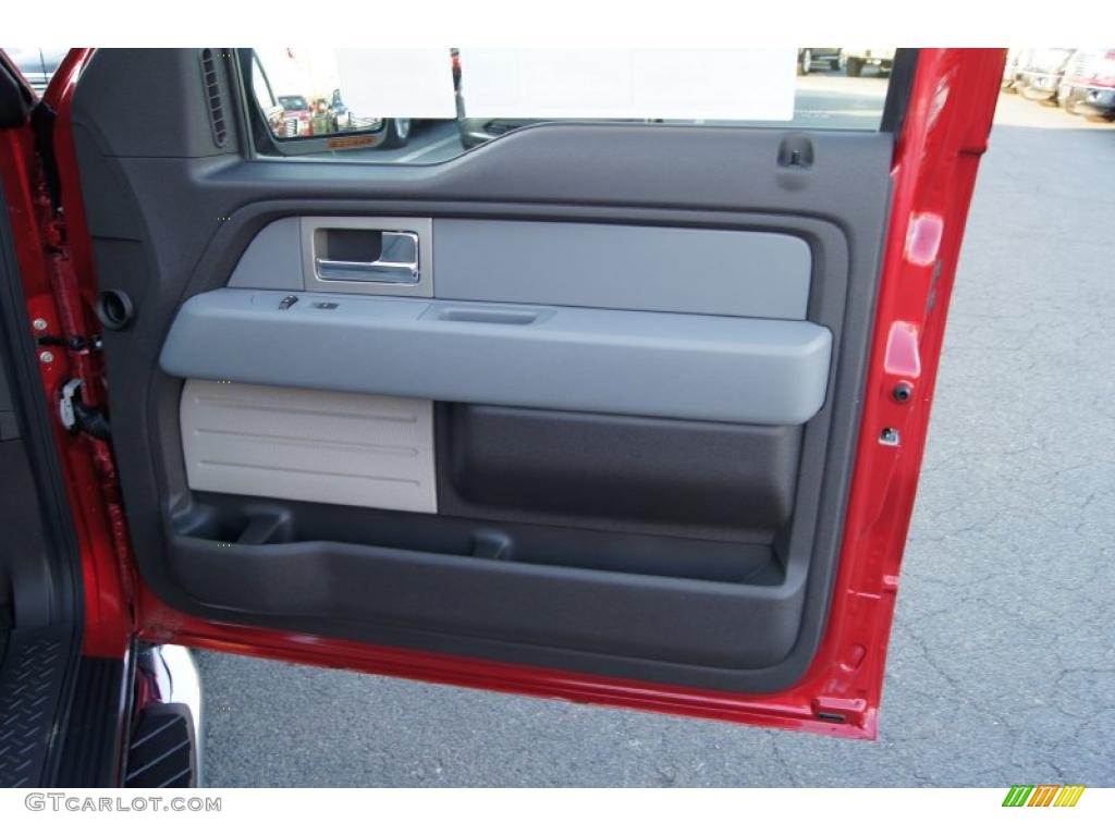 2011 Ford F150 XLT SuperCab 4x4 Steel Gray Door Panel Photo #47475104