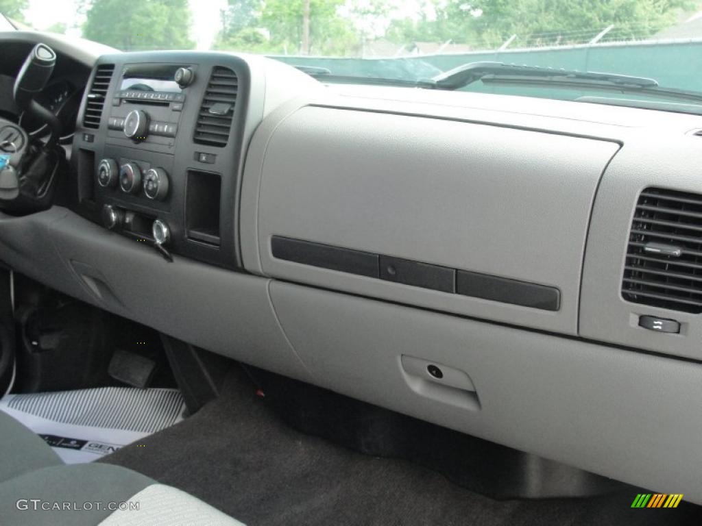 2009 Silverado 1500 LS Crew Cab - Silver Birch Metallic / Dark Titanium photo #34