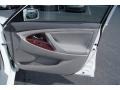 Super White - Camry LE Photo No. 16