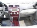 Super White - Camry LE Photo No. 32