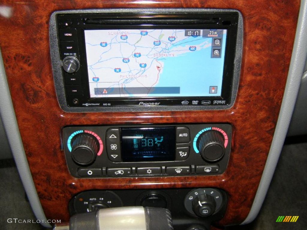 2006 Envoy XL SLT 4x4 - Cranberry Red Metallic / Light Gray photo #23