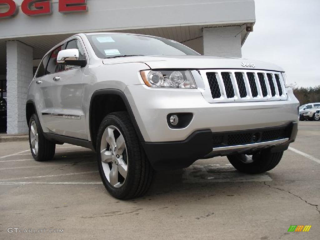 2011 Grand Cherokee Overland 4x4 - Bright Silver Metallic / Black photo #1