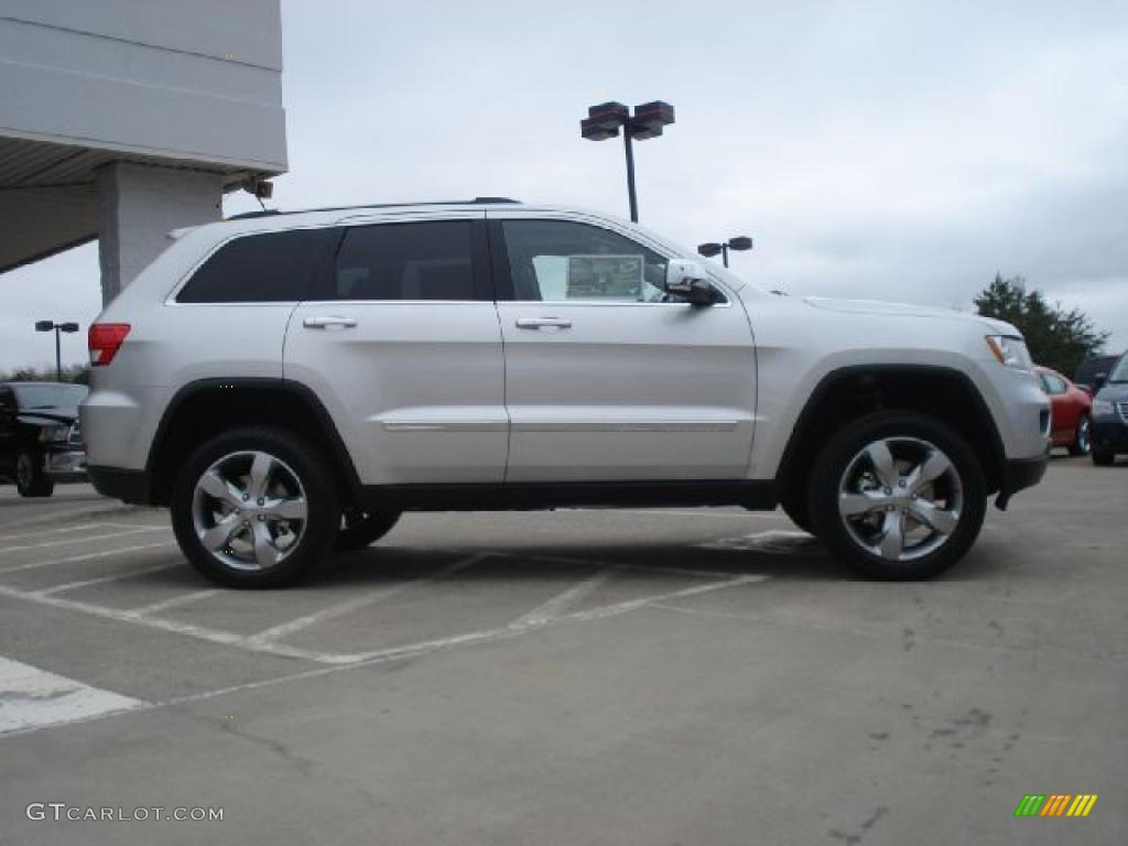 Bright Silver Metallic 2011 Jeep Grand Cherokee Overland 4x4 Exterior Photo #47481926