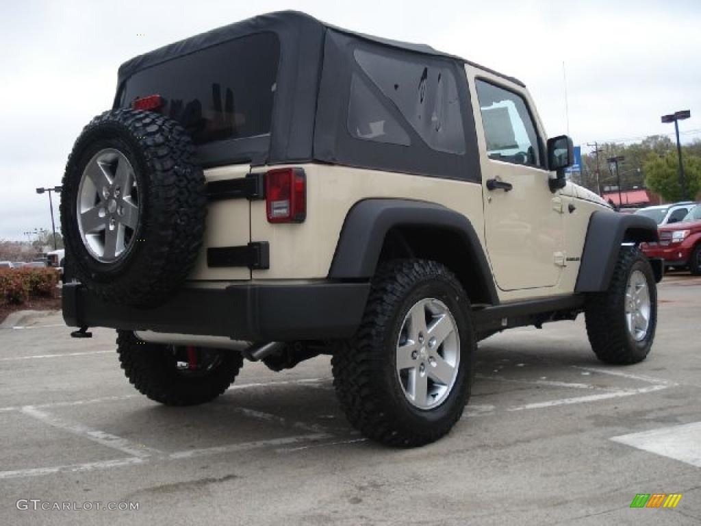 2011 Wrangler Rubicon 4x4 - Sahara Tan / Black photo #3