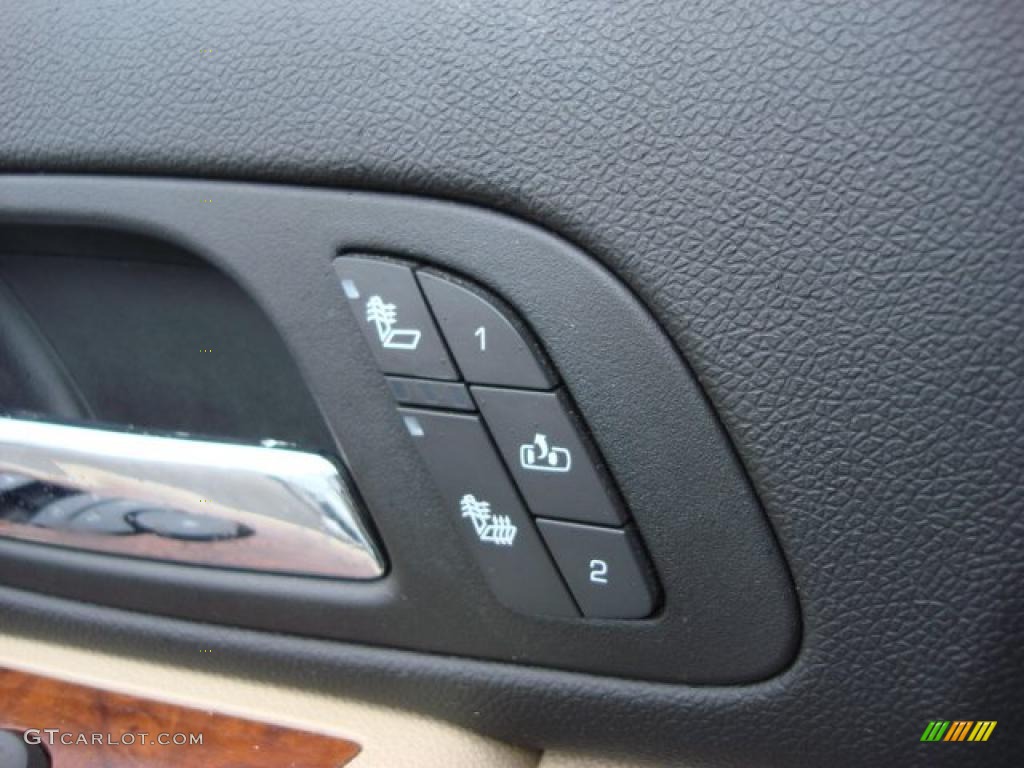 2007 Tahoe LTZ - Summit White / Light Cashmere/Ebony photo #18