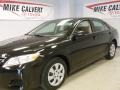 Black - Camry LE Photo No. 5