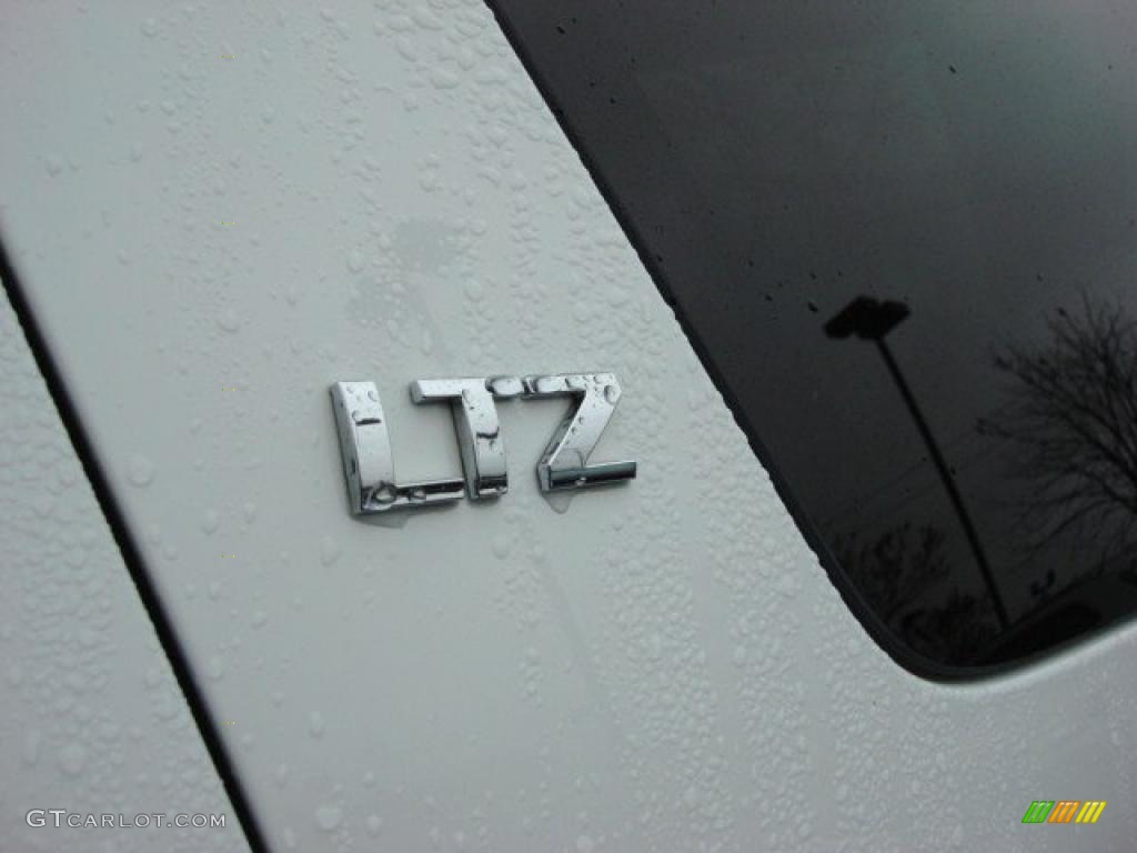 2007 Tahoe LTZ - Summit White / Light Cashmere/Ebony photo #29