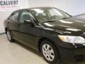 Black - Camry LE Photo No. 9
