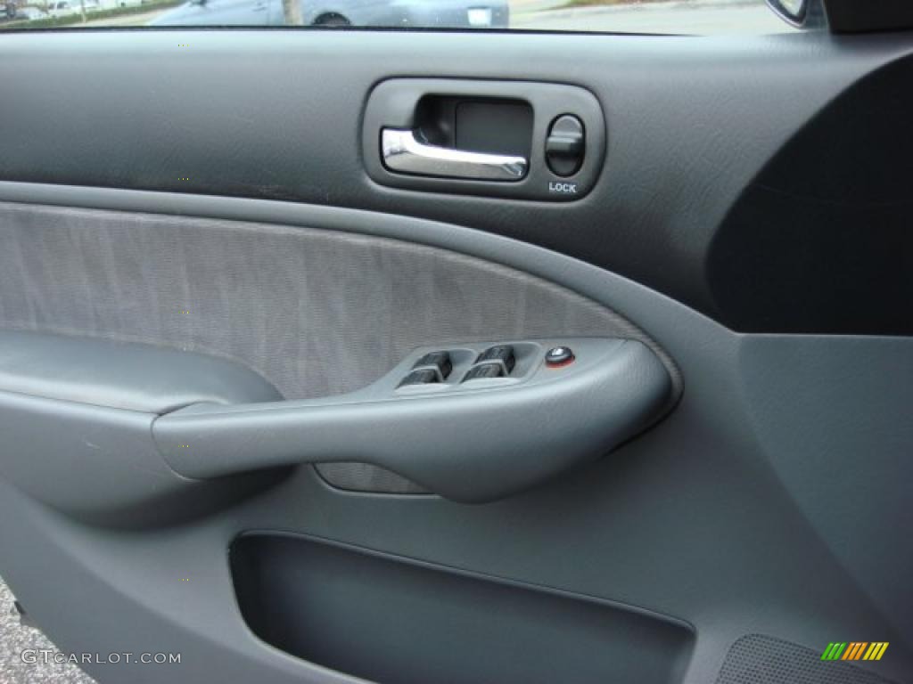 2003 Honda Civic LX Sedan Gray Door Panel Photo #47484260