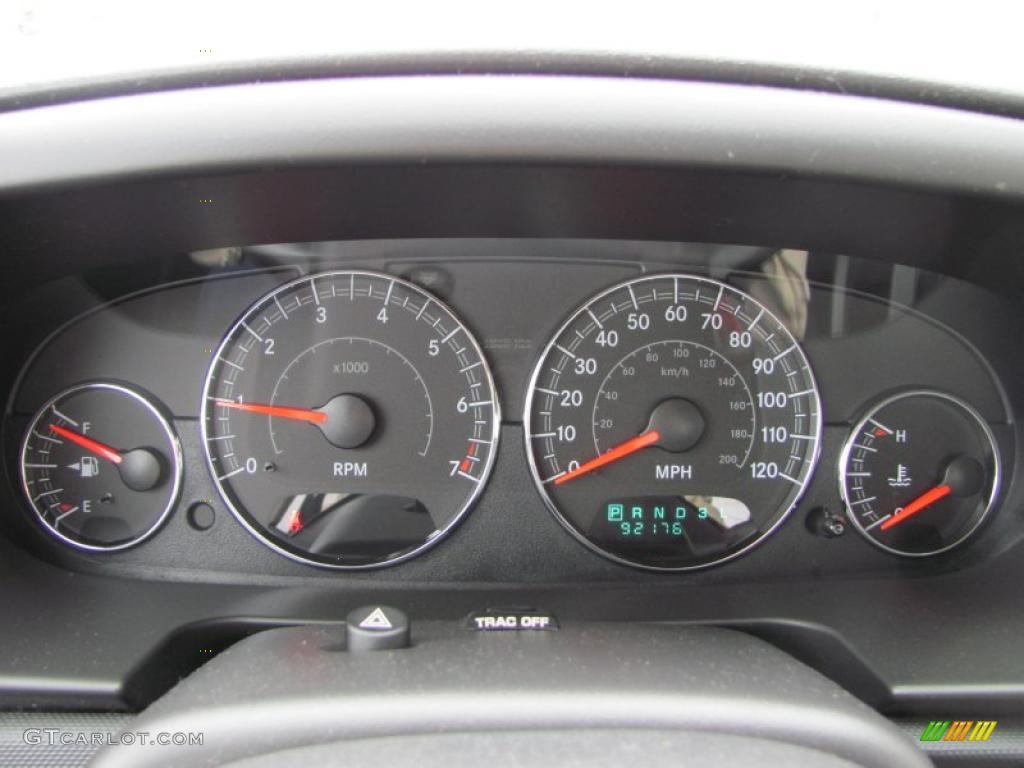 2005 Chrysler Sebring Sedan Gauges Photo #47486702