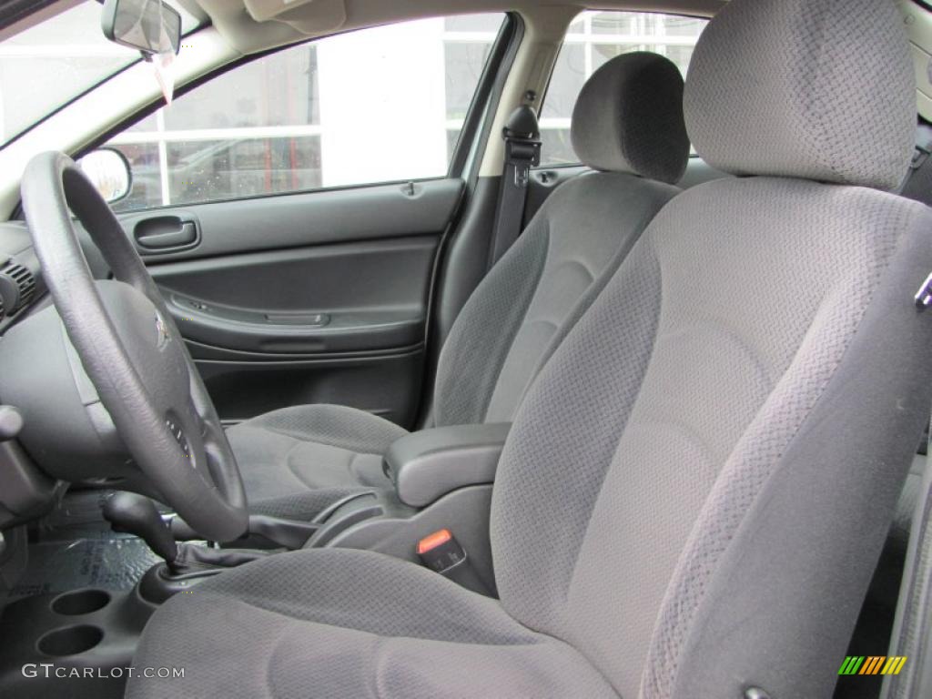 Charcoal Interior 2005 Chrysler Sebring Sedan Photo #47486732