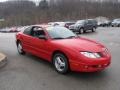 2005 Victory Red Pontiac Sunfire Coupe  photo #4