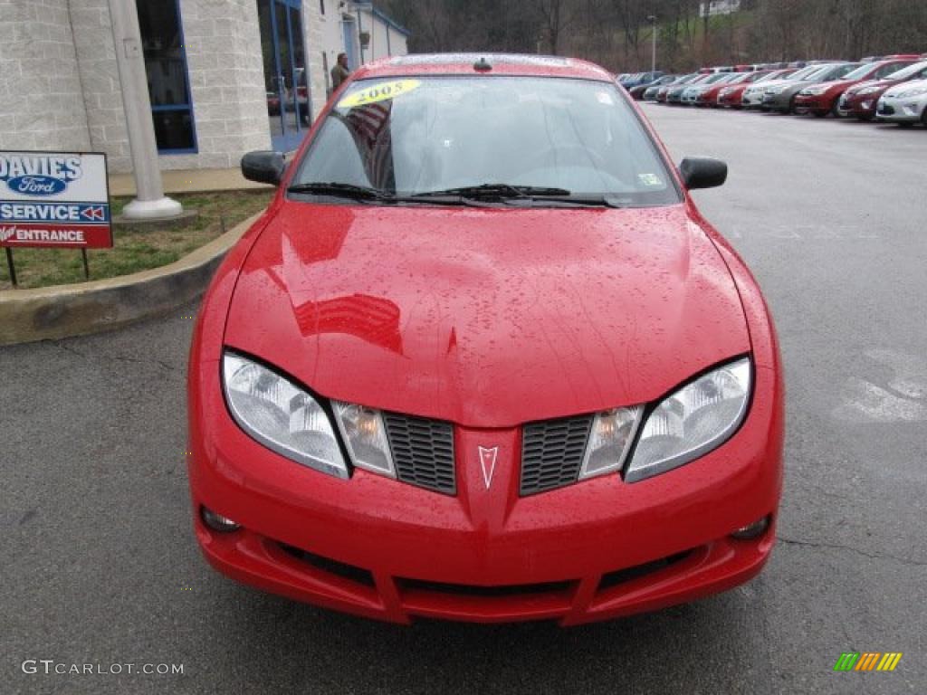 2005 Sunfire Coupe - Victory Red / Graphite photo #11