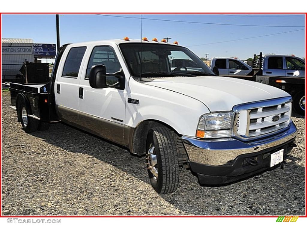 2001 F350 Super Duty Lariat Crew Cab Chassis - Oxford White / Medium Parchment photo #10