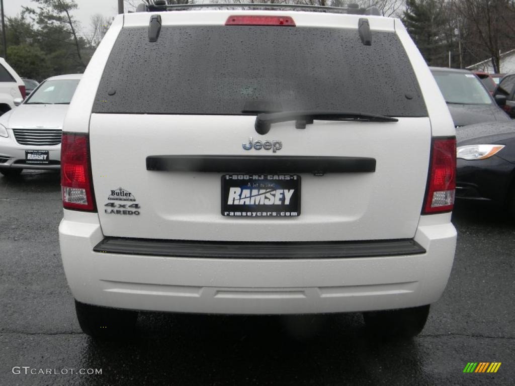2008 Grand Cherokee Laredo 4x4 - Stone White / Dark Slate Gray/Light Graystone photo #5