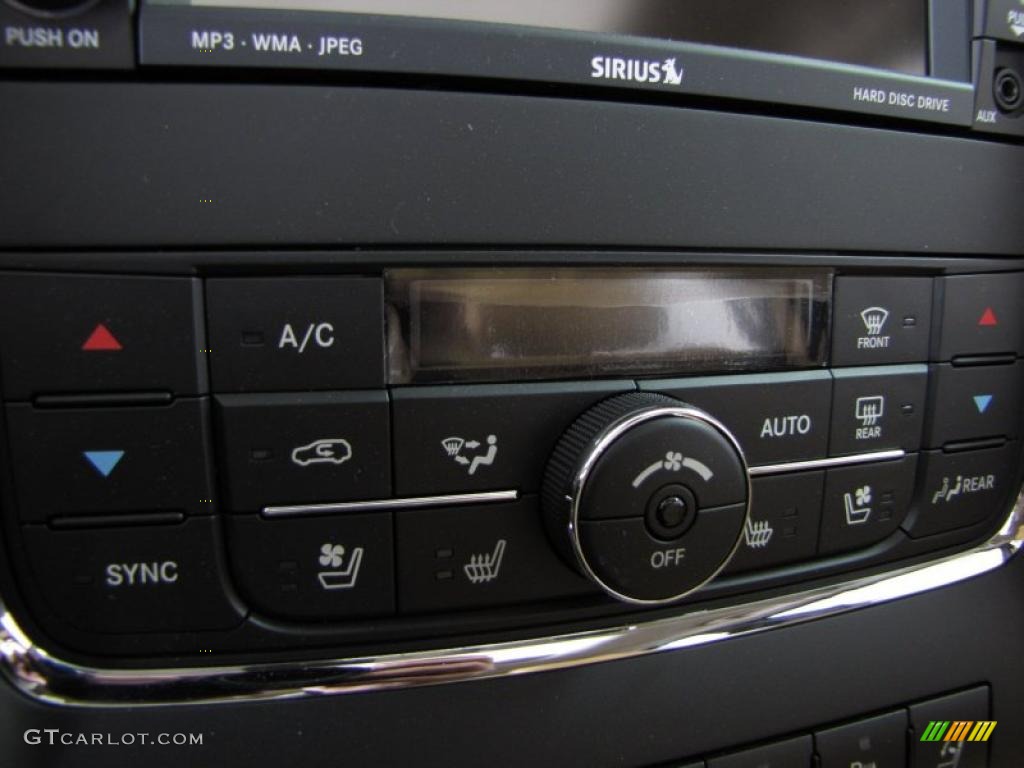 2011 Dodge Durango Citadel Controls Photo #47489649