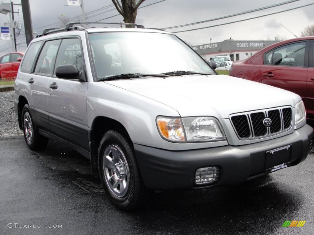 2002 Forester 2.5 L - Platinum Silver Metallic / Gray photo #1