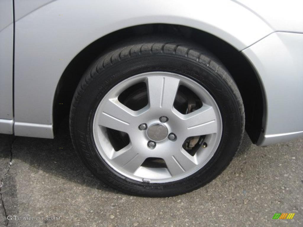 2006 Ford Focus ZX5 SES Hatchback Wheel Photo #47490231