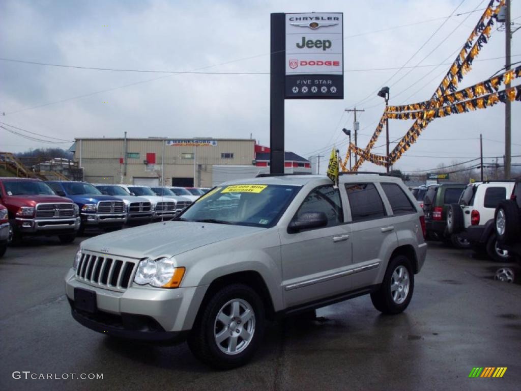 2010 Bright Silver Metallic Jeep Grand Cherokee Laredo 4x4 47445203 Photo 7