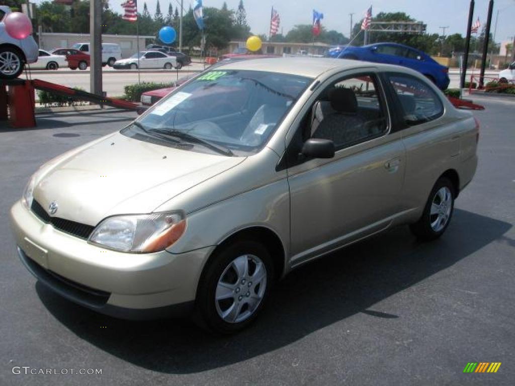 2002 ECHO Sedan - Satin Gold Metallic / Shadow Gray photo #5