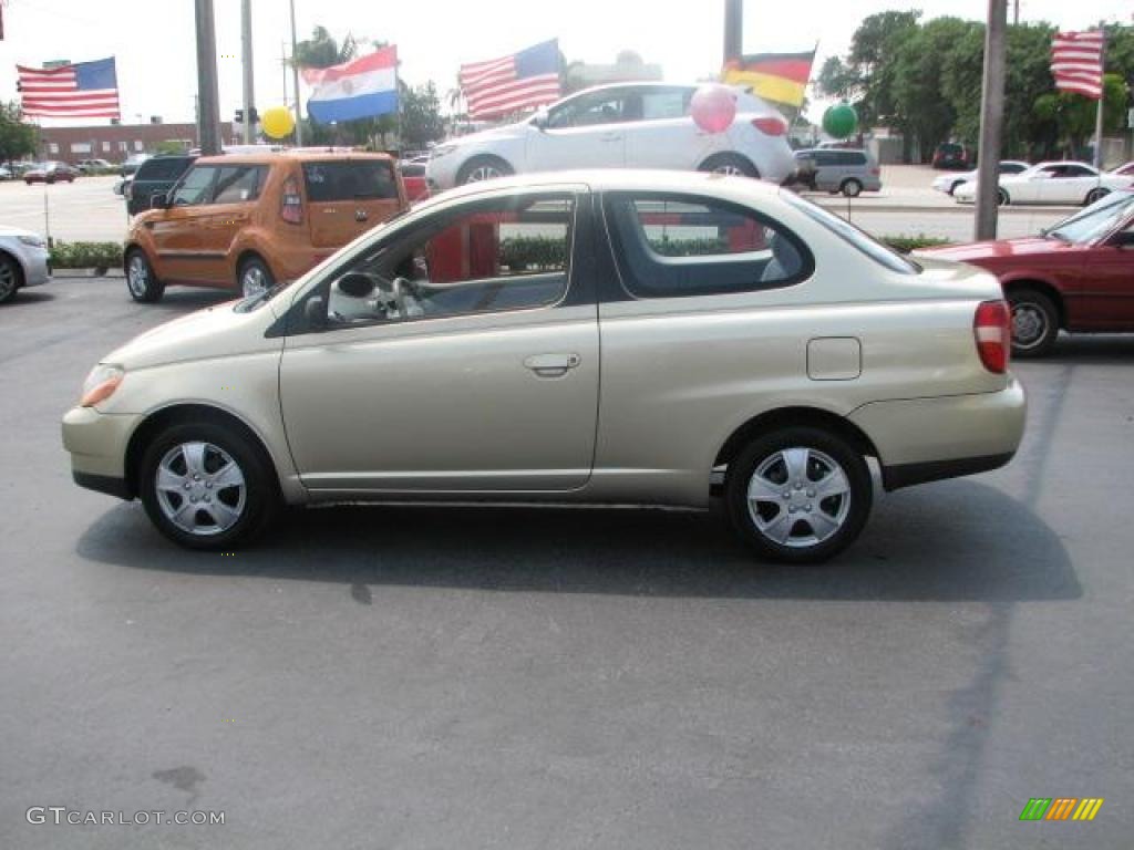 2002 ECHO Sedan - Satin Gold Metallic / Shadow Gray photo #6